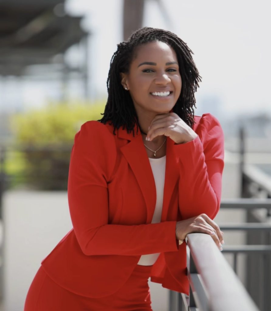 Sharess McCormack, Florida Realtor and Airbnb Superhost